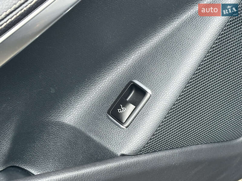 Седан Mercedes-Benz CLA-Class 2016 в Киеве