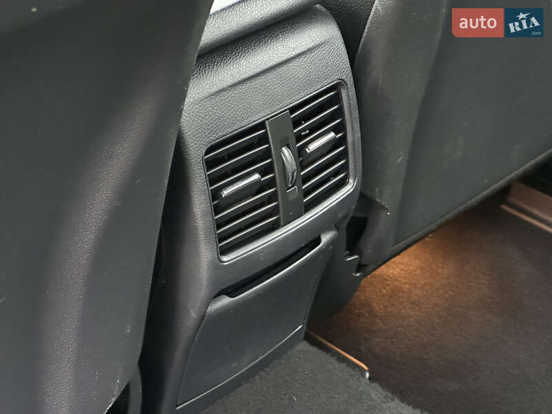 Седан Mercedes-Benz CLA-Class 2016 в Киеве