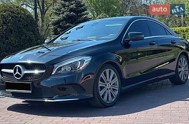 Седан Mercedes-Benz CLA-Class 2018 в Днепре