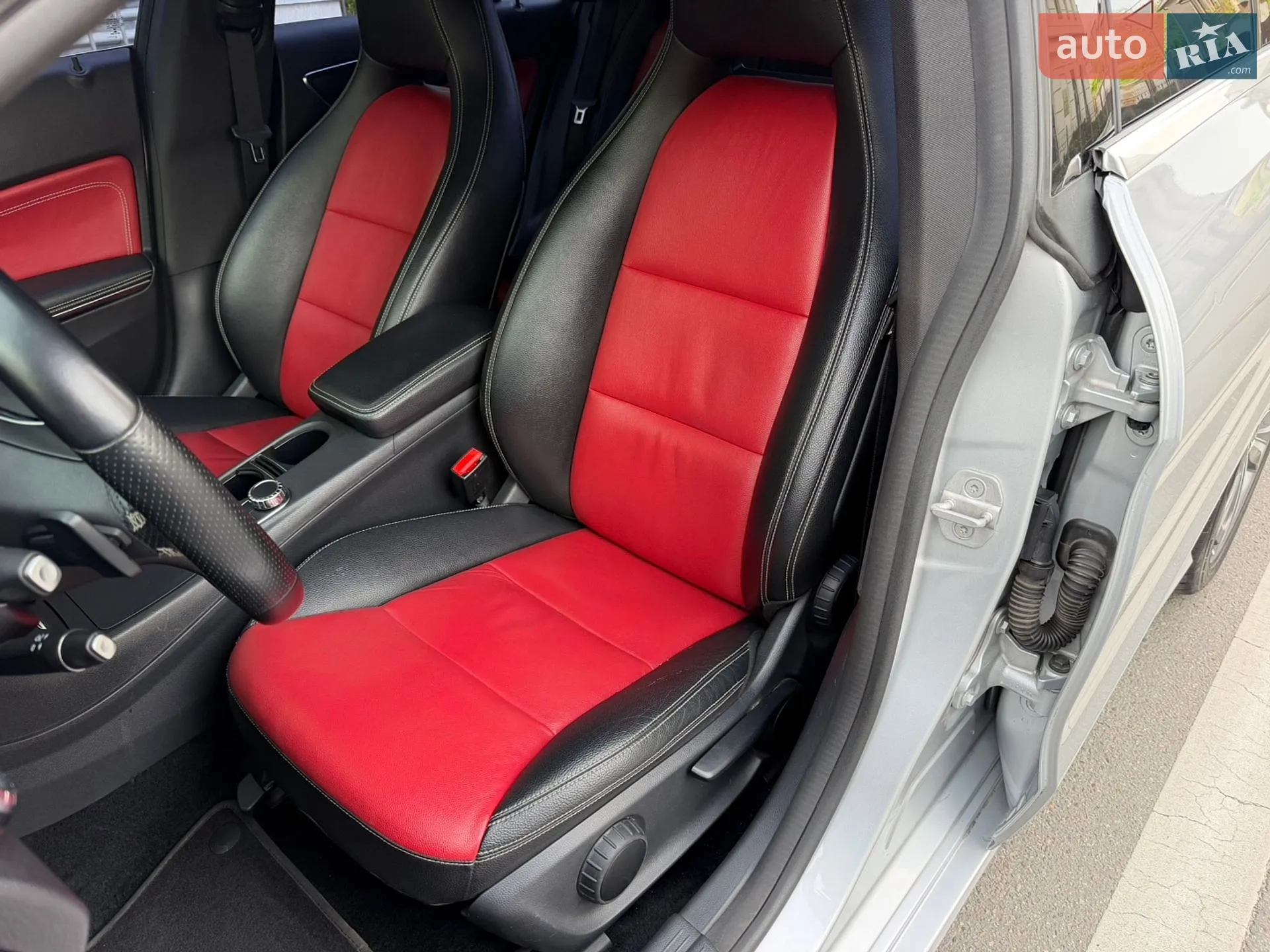 2013 Mercedes-Benz CLA-klasse - мініатюра 28