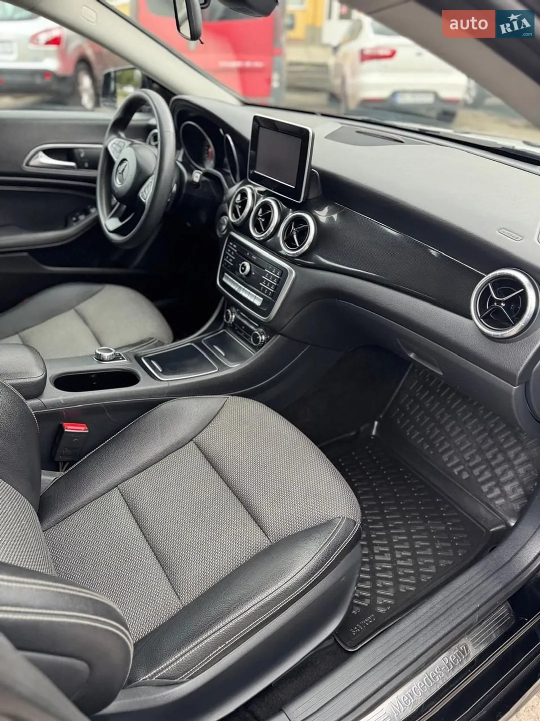 2017 Mercedes-Benz CLA-klasse - мініатюра 22