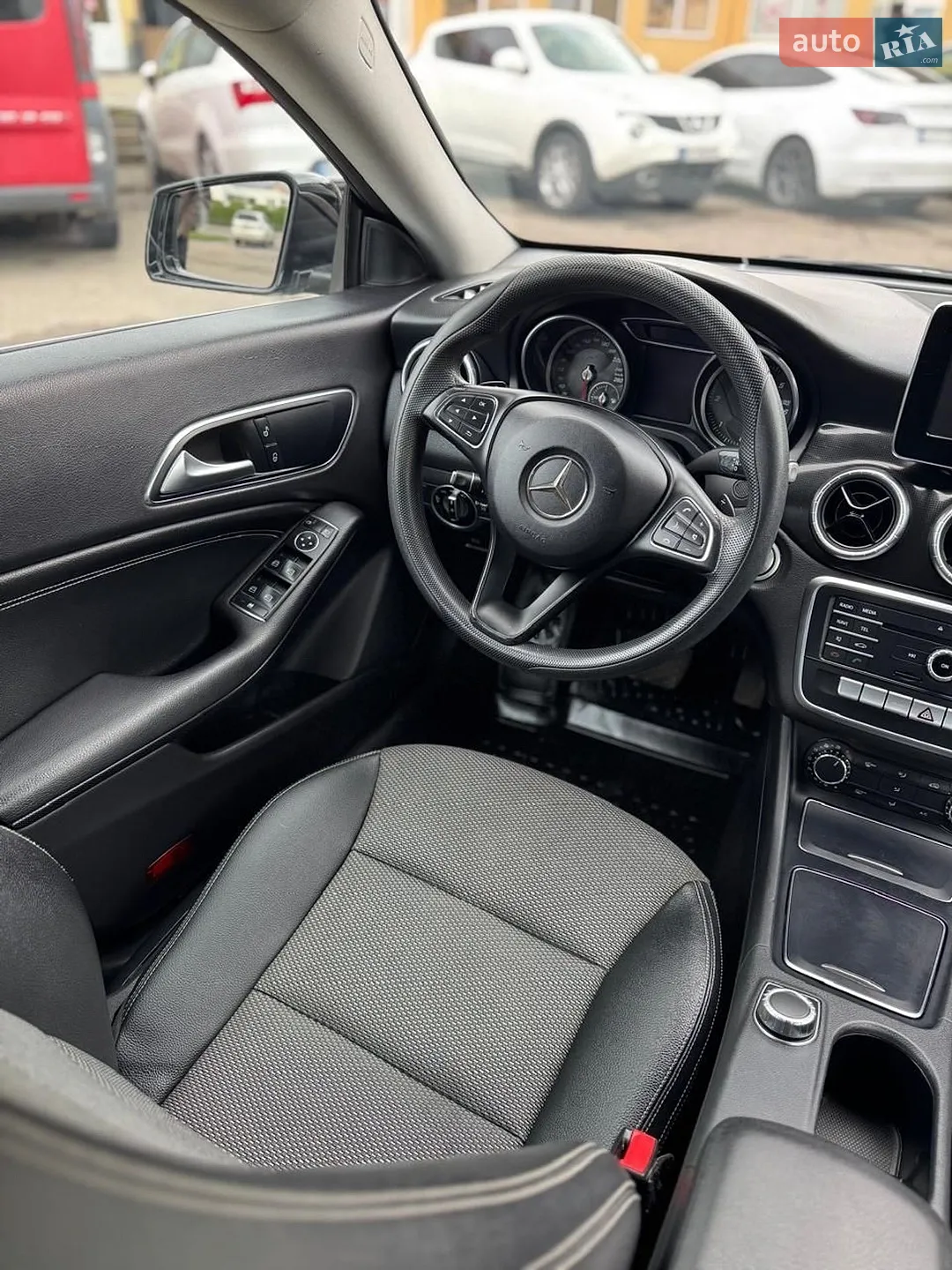 2017 Mercedes-Benz CLA-klasse - мініатюра 32