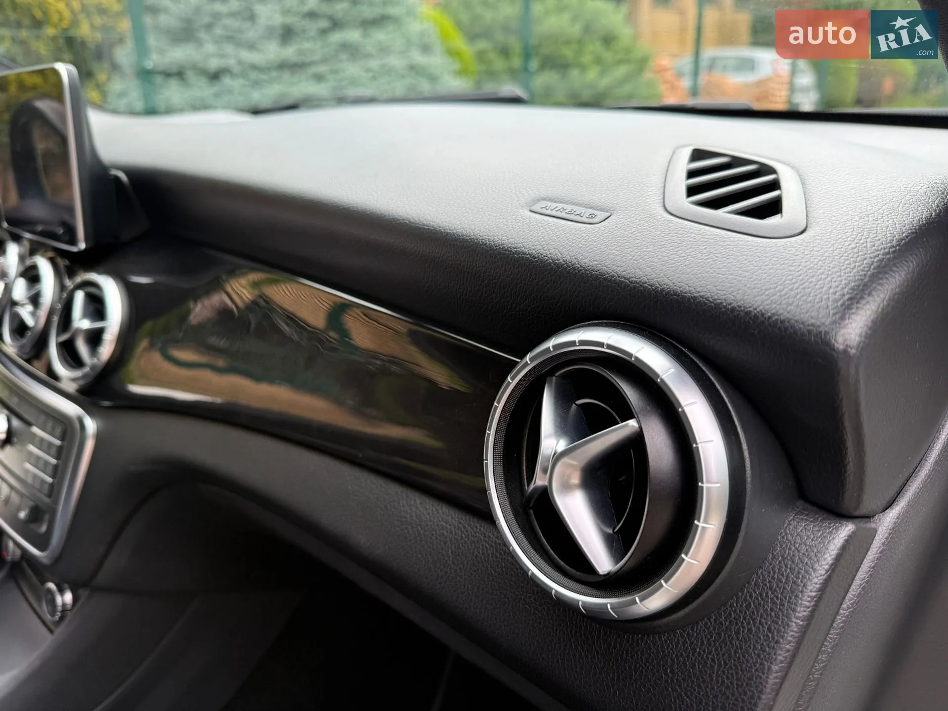 2014 Mercedes-Benz CLA-klasse - мініатюра 32
