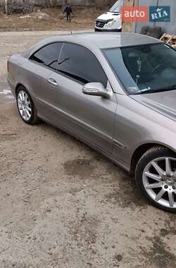 Купе Mercedes-Benz CLK-Class 2004 в 