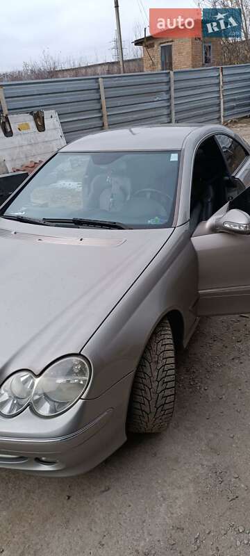 Купе Mercedes-Benz CLK-Class 2004 в Виннице