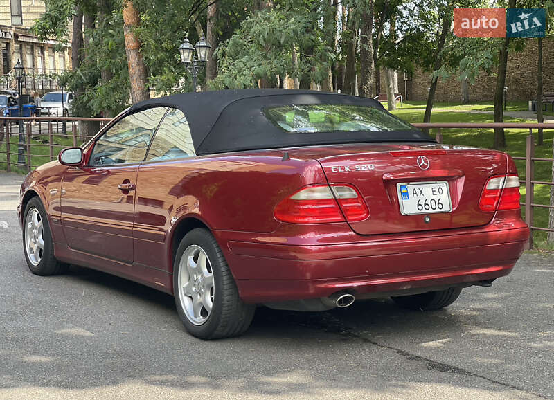 Кабриолет Mercedes-Benz CLK-Class 2002 в Киеве