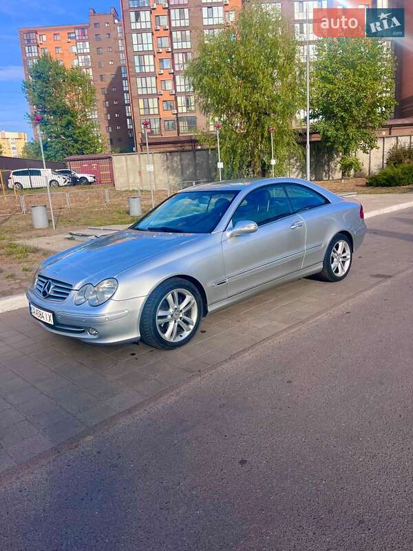 Купе Mercedes-Benz CLK-Class 2003 в 