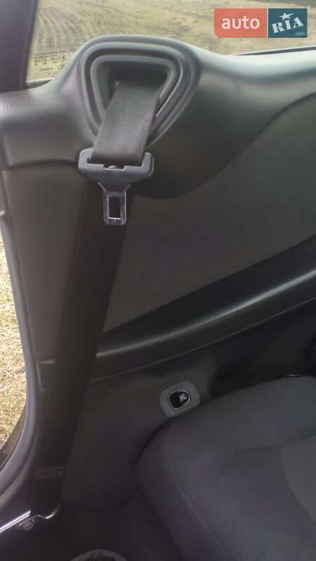 Купе Mercedes-Benz CLK-Class 2004 в Теофіполі фото 16 Купе Mercedes-Benz CLK-Class 2004 в Теофіполі