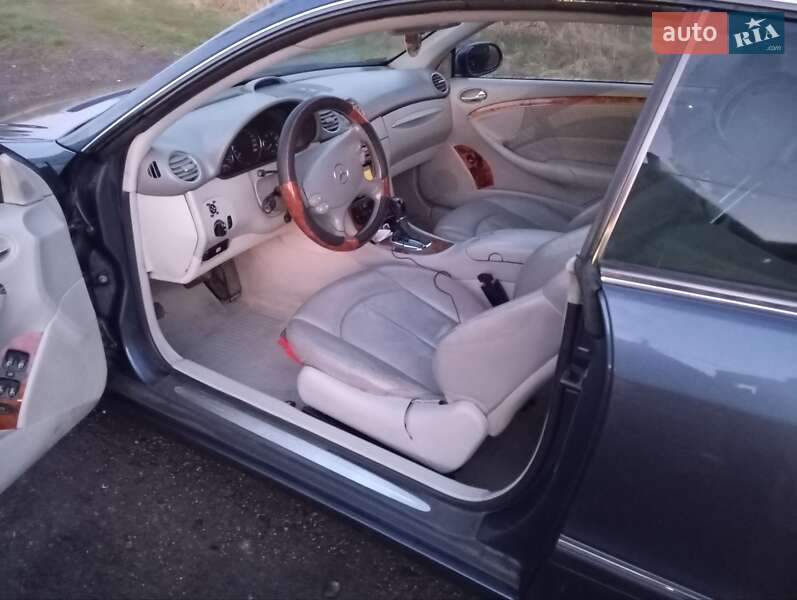 Купе Mercedes-Benz CLK-Class 2003 в Полонному