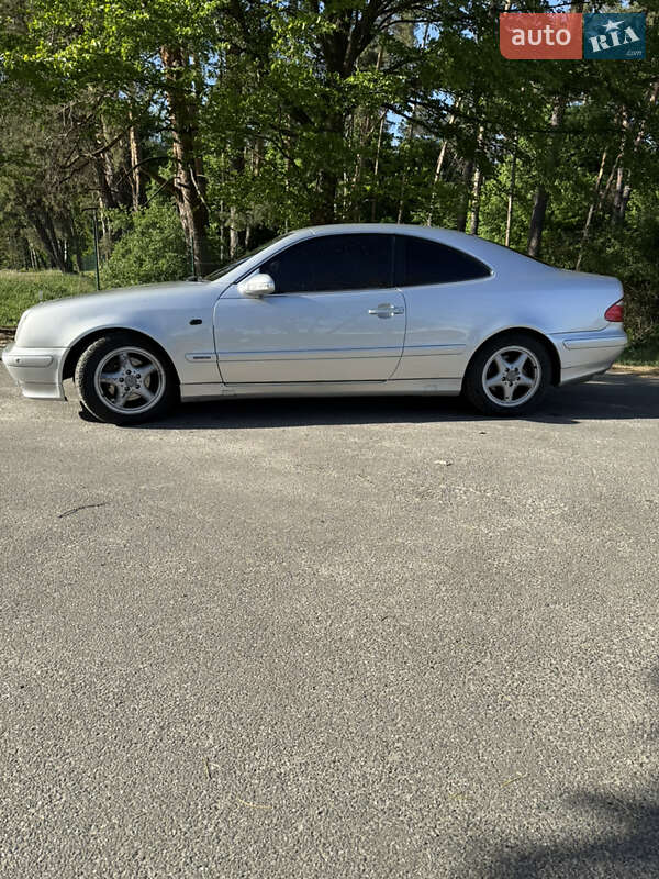 Купе Mercedes-Benz CLK-Class 2000 в Шпитьках