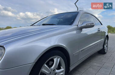 Купе Mercedes-Benz CLK-Class 2004 в 