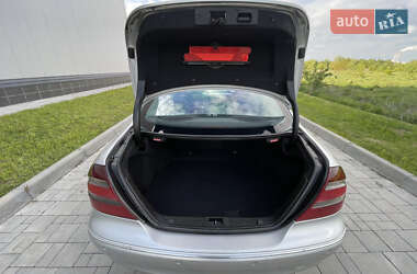 Купе Mercedes-Benz CLK-Class 2004 в 