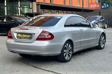 Купе Mercedes-Benz CLK-Class 2004 в 