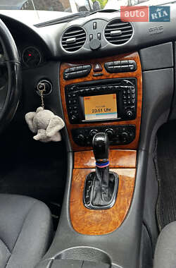 Купе Mercedes-Benz CLK-Class 2003 в 
