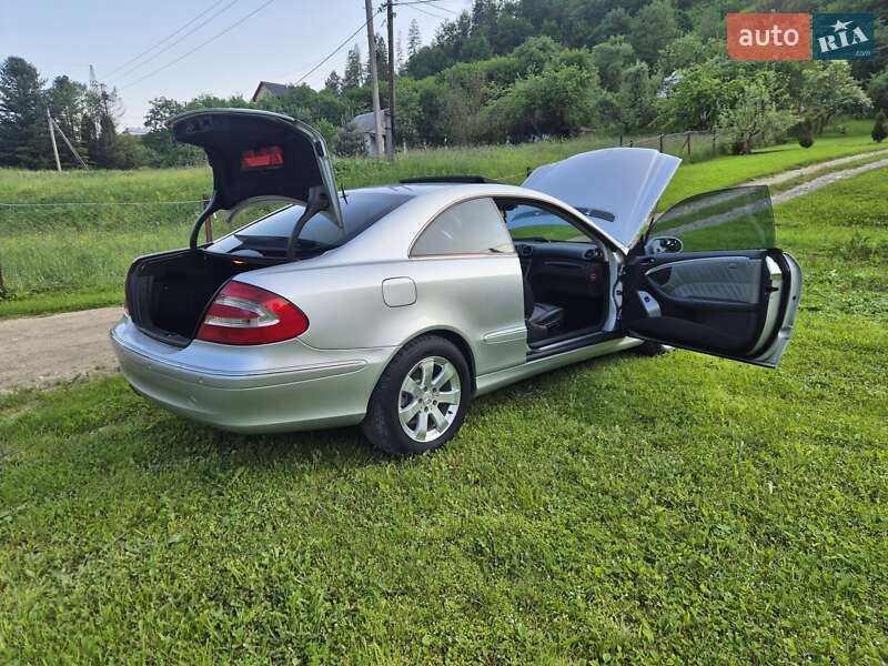 Mercedes-Benz CLK-Class 2003