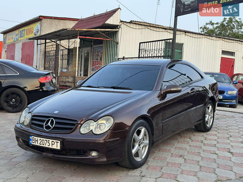 Купе Mercedes-Benz CLK-Class 2004 в 