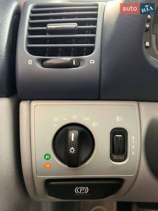 Кабриолет Mercedes-Benz CLK-Class 2000 в Одессе фото 13 Кабриолет Mercedes-Benz CLK-Class 2000 в Одессе