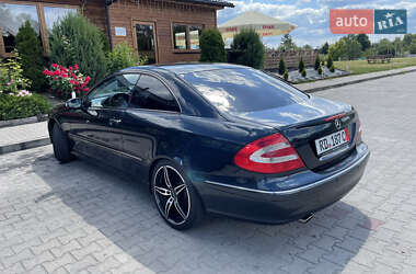 Купе Mercedes-Benz CLK-Class 2004 в 
