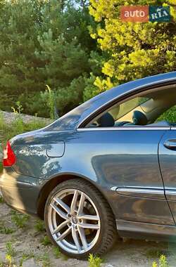 Купе Mercedes-Benz CLK-Class 2004 в 