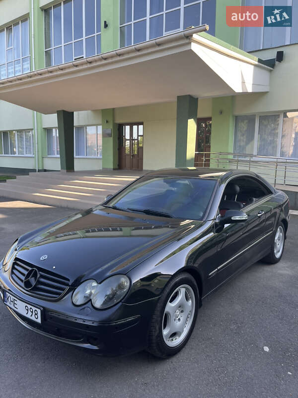 Купе Mercedes-Benz CLK-Class 2005 в 