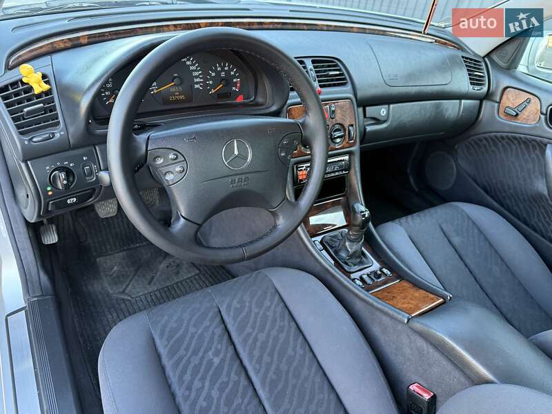 Купе Mercedes-Benz CLK-Class 2000 в Борисполе