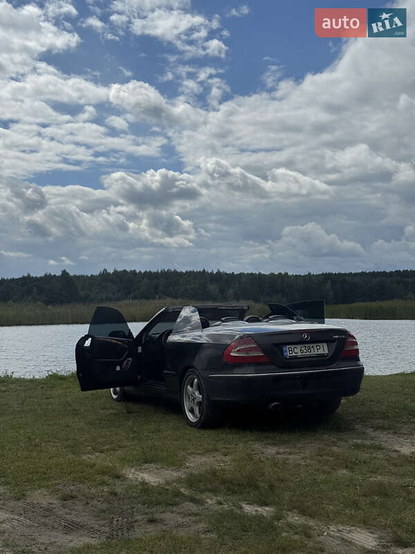 Кабриолет Mercedes-Benz CLK-Class 2003 в Нетешине