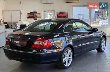 Купе Mercedes-Benz CLK-Class 2008 в 