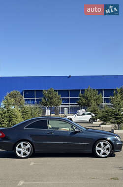 Купе Mercedes-Benz CLK-Class 2003 в 