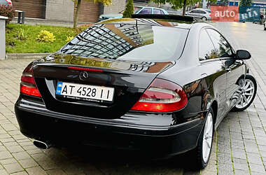 Купе Mercedes-Benz CLK-Class 2003 в 