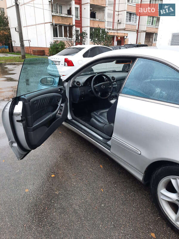 Mercedes-Benz CLK-Class 2004