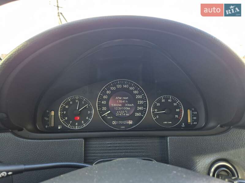 Mercedes-Benz CLK-Class 2002