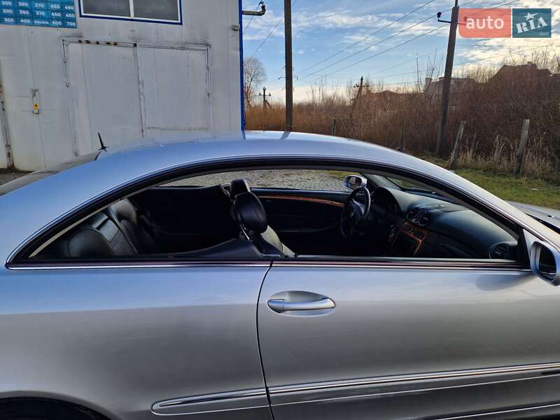 Купе Mercedes-Benz CLK-Class 2002 в Львове