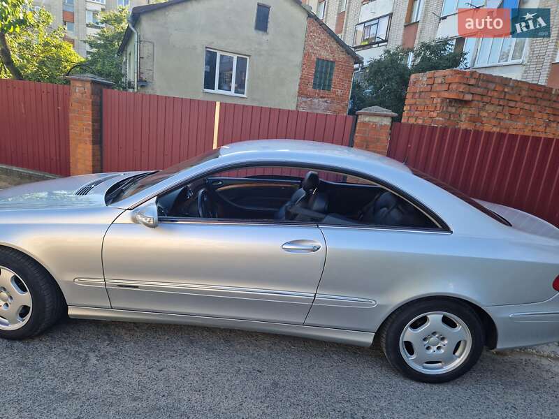 Купе Mercedes-Benz CLK-Class 2002 в Львове
