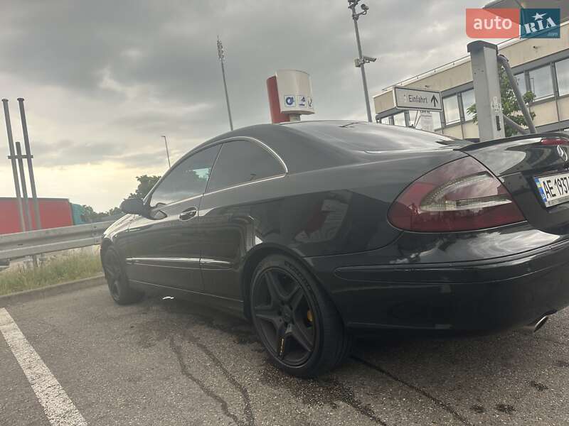 Купе Mercedes-Benz CLK-Class 2002 в Днепре