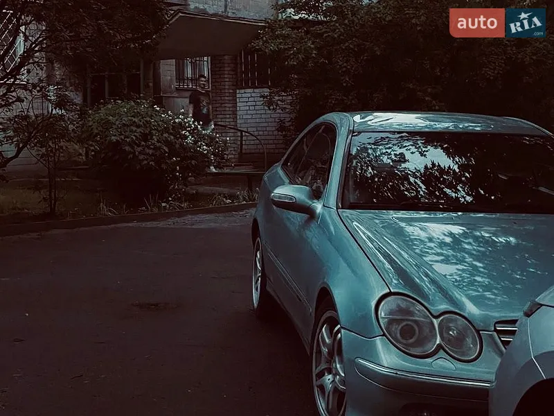 Mercedes-Benz CLK-Class 2002
