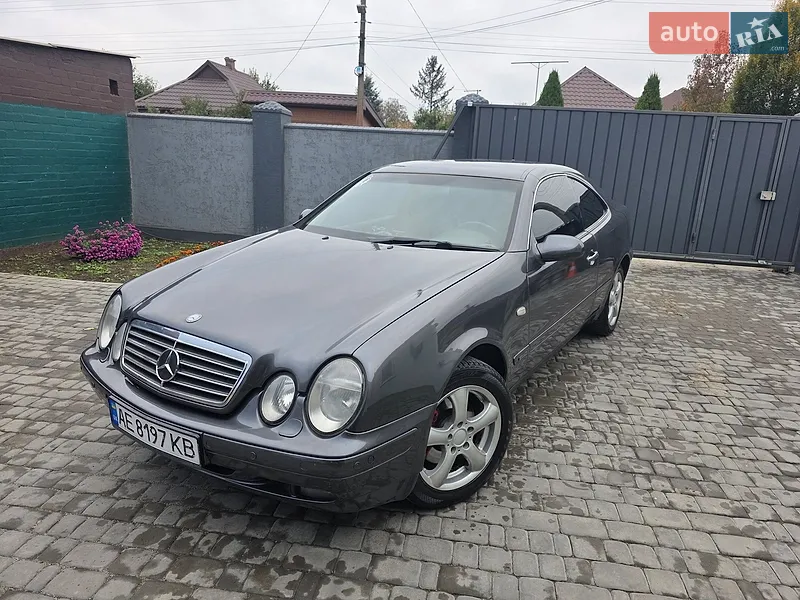 Mercedes-Benz CLK-Class