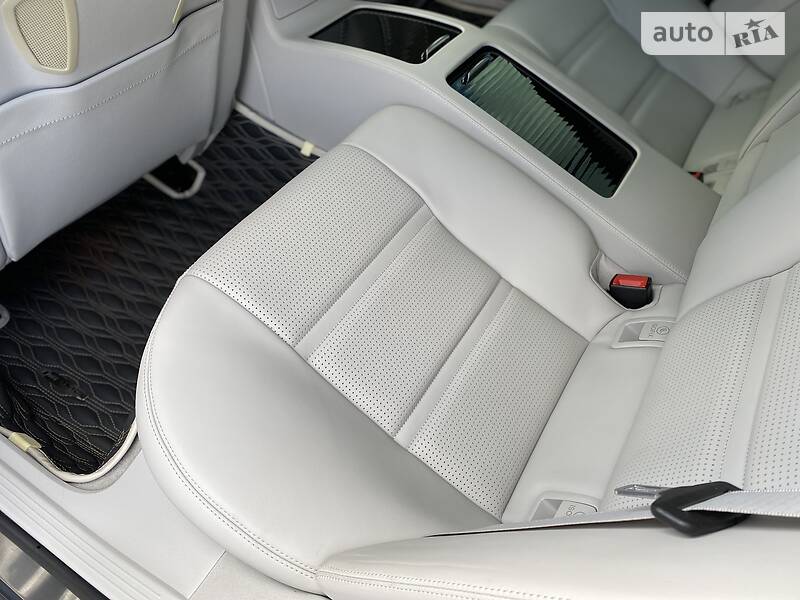 Седан Mercedes-Benz CLS-Class 2015 в Киеве фото 51 Седан Mercedes-Benz CLS-Class 2015 в Киеве