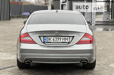 Купе Mercedes-Benz CLS-Class 2010 в 