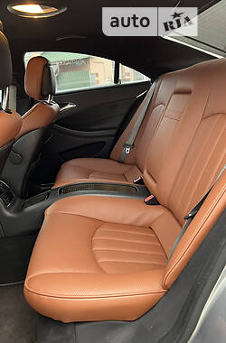 Купе Mercedes-Benz CLS-Class 2010 в 