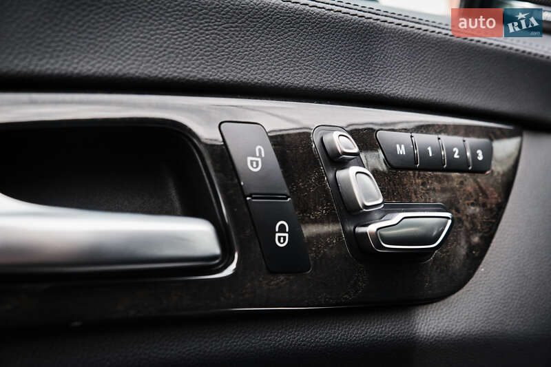 Седан Mercedes-Benz CLS-Class 2015 в Львові