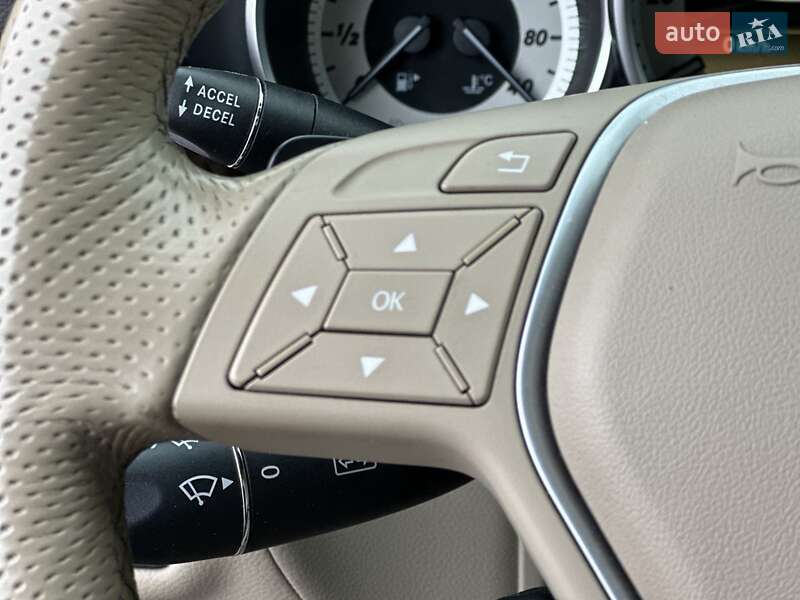 Седан Mercedes-Benz CLS-Class 2012 в Днепре