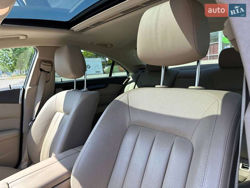 Седан Mercedes-Benz CLS-Class 2012 в Днепре