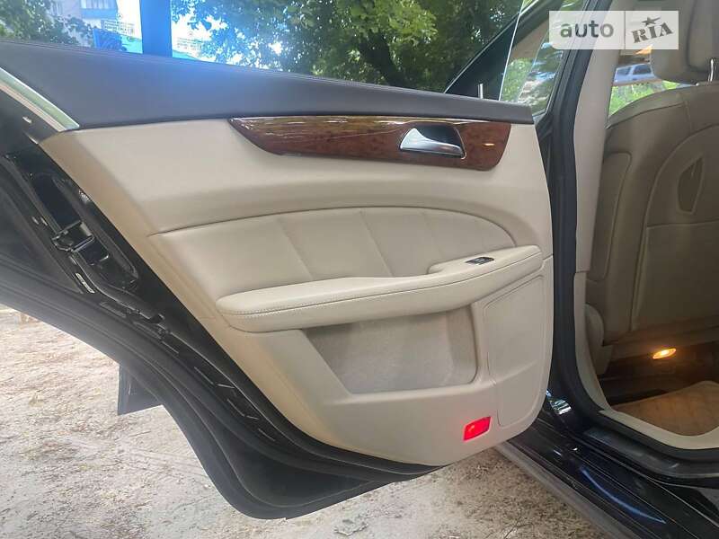 Седан Mercedes-Benz CLS-Class 2012 в Чернігові