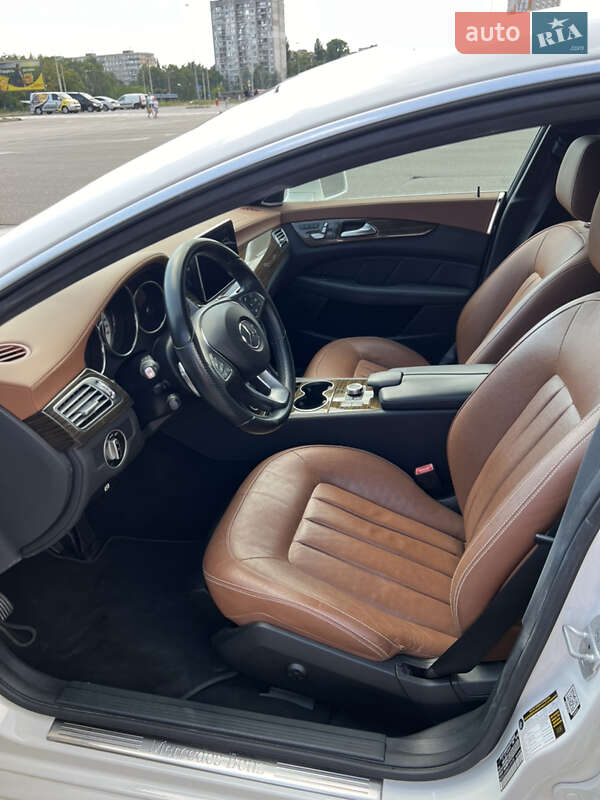 Седан Mercedes-Benz CLS-Class 2015 в Киеве фото 33 Седан Mercedes-Benz CLS-Class 2015 в Киеве