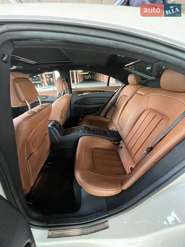 Седан Mercedes-Benz CLS-Class 2015 в Киеве фото 38 Седан Mercedes-Benz CLS-Class 2015 в Киеве