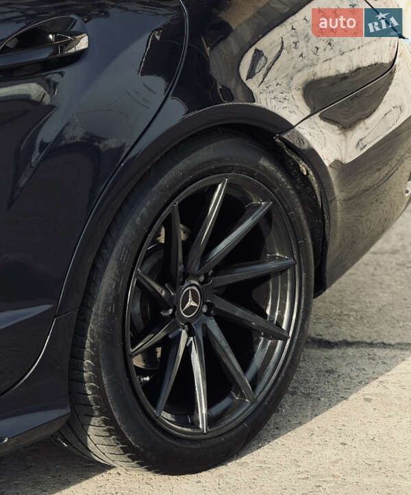 Седан Mercedes-Benz CLS-Class 2015 в Дніпрі