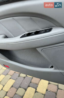 Седан Mercedes-Benz CLS-Class 2012 в 