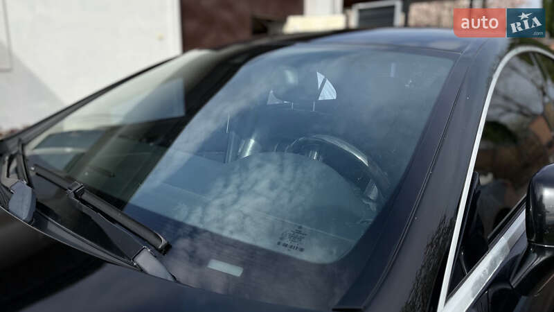 Седан Mercedes-Benz CLS-Class 2012 в Черновцах