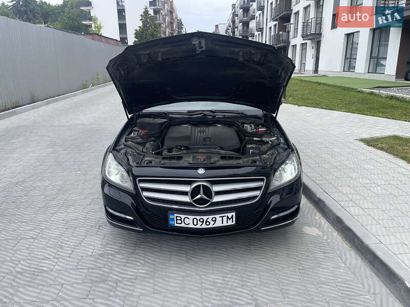 Седан Mercedes-Benz CLS-Class 2012 в Львове