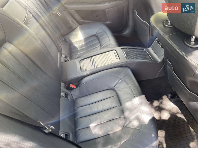 Седан Mercedes-Benz CLS-Class 2012 в Ивано-Франковске